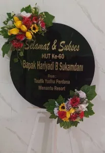 Papan Akrilik Ucapan Ulang Tahun Tapos